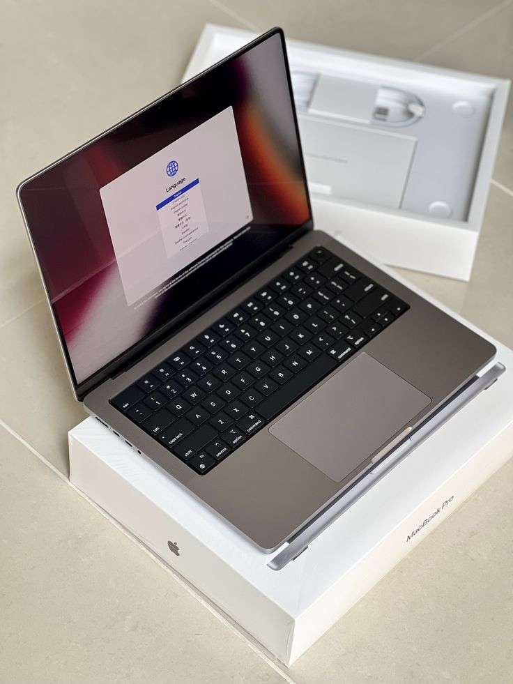 Apple MacBook pro Laptop